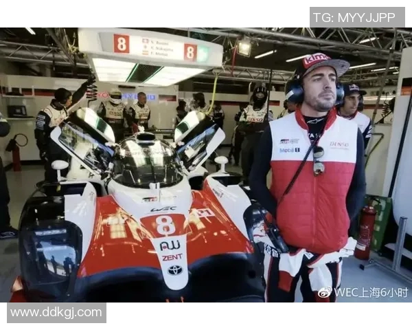 南京足球队在世界锦标赛中的耐力表现分析与点评